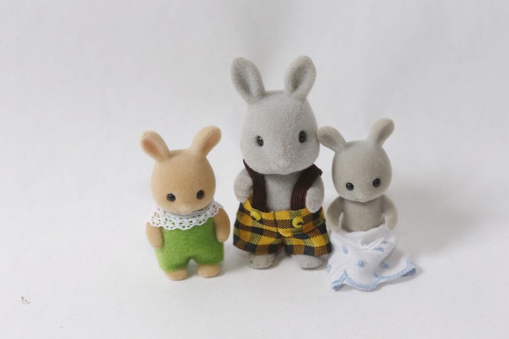 1980s Sylvanian Families Babblebrook Rabbit Flocked Doll Lot ~ 260914-WH 1358